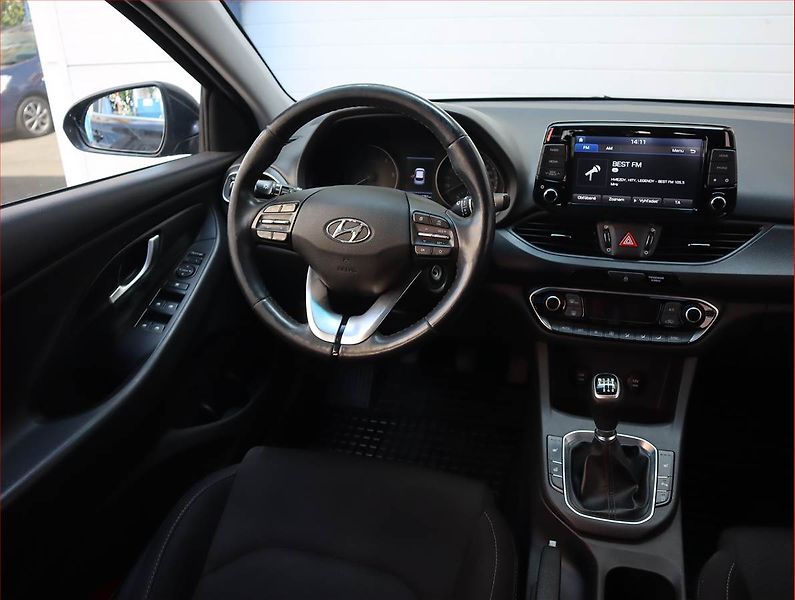 Hyundai i30 (2020) 1.6 CRDi, Tempomat - fotka 7 z 20