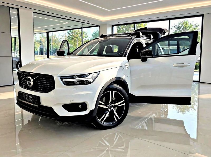 Volvo XC40 (2020) 1.5 T5 PHEV R-DESIGN 192kW - fotka 1 z 41