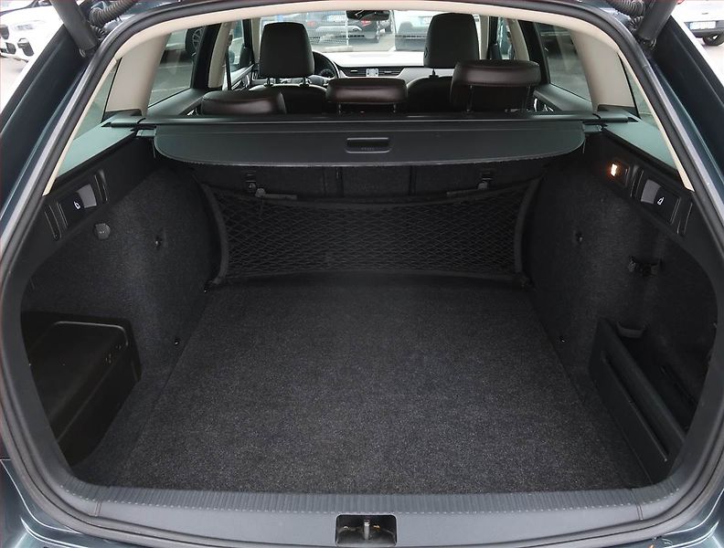 Škoda Octavia (2017) Laurin&Klement 2.0 TDI, 4X4 - fotka 14 z 25