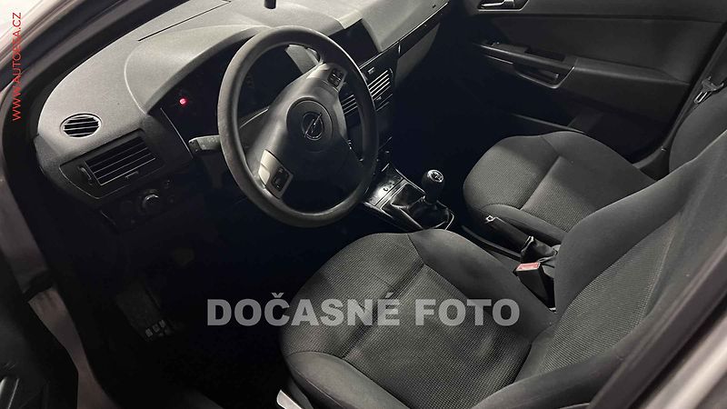 Opel Astra (2008) 1.9CDTi, ČR, AC, TZ, tempo - fotka 3 z 3