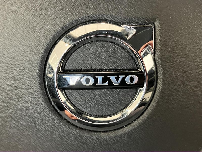 Volvo XC60 T6 AWD Drive-E Inscription AT8 - fotka 47 z 47