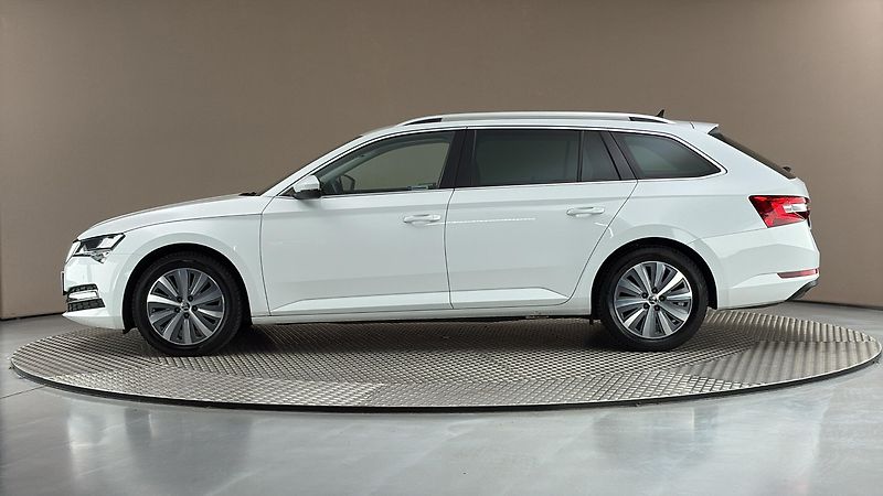 Škoda Superb 2.0 TDI DSG Style Combi - fotka 4 z 28