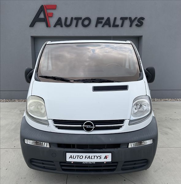 Opel Vivaro 1,9 DCi 74KW 9.MÍST - fotka 8 z 19