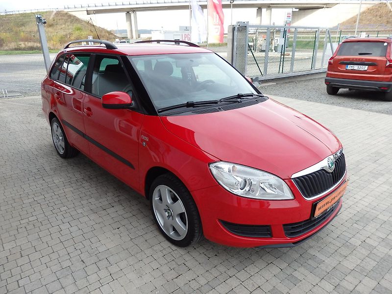 Škoda Fabia 1.2 TSI 77kW DIGI.KLIMA FAMILY - fotka 3 z 16