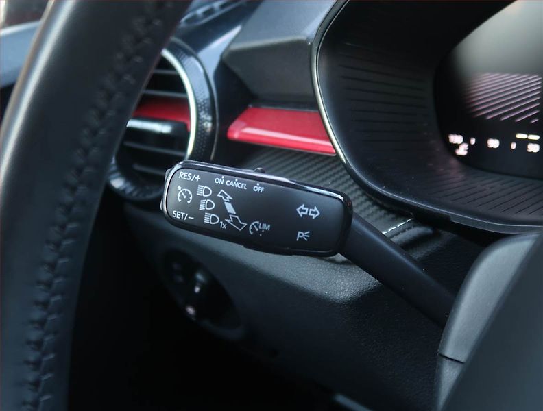 Škoda Fabia (2025) 1.0 TSI, Monte Carlo, Automat - fotka 17 z 23