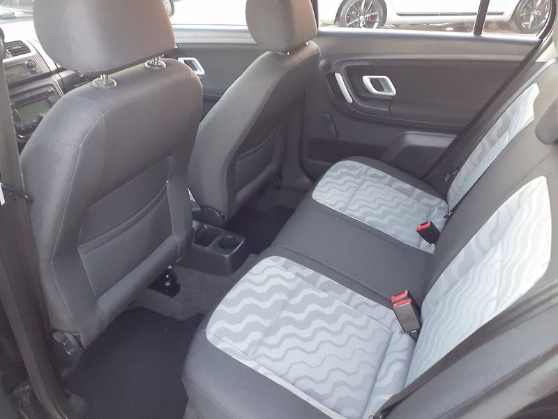 Škoda Fabia (2009) KOMBI 1.4 16V - fotka 14 z 25
