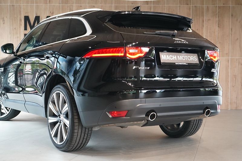 Jaguar F-Pace 30d AWD, PRESTIGE, Panorama - fotka 13 z 49