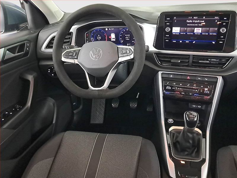 Volkswagen T-Roc (2025) 1.0 TSI - fotka 7 z 19