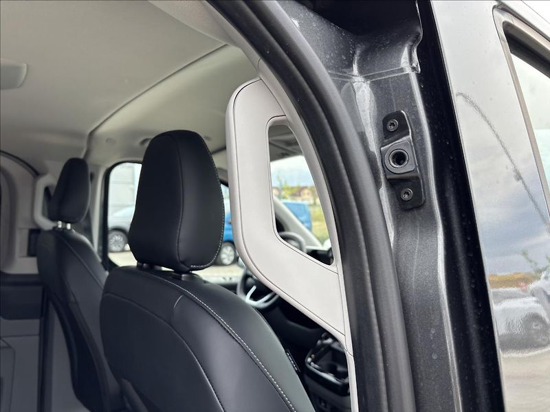 Ford Tourneo Custom 2,0 125kW Titanium X AWD L2 - fotka 20 z 48