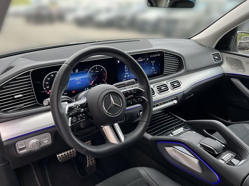Mercedes-Benz GLE 300 d 4MATIC AMG Line Airmatic - fotka 10 z 18