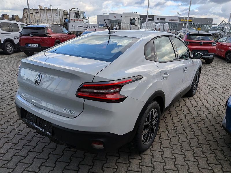 Citroën C4 X (2026) PLUS Hybrid 145 Automatic  - fotka 6 z 10