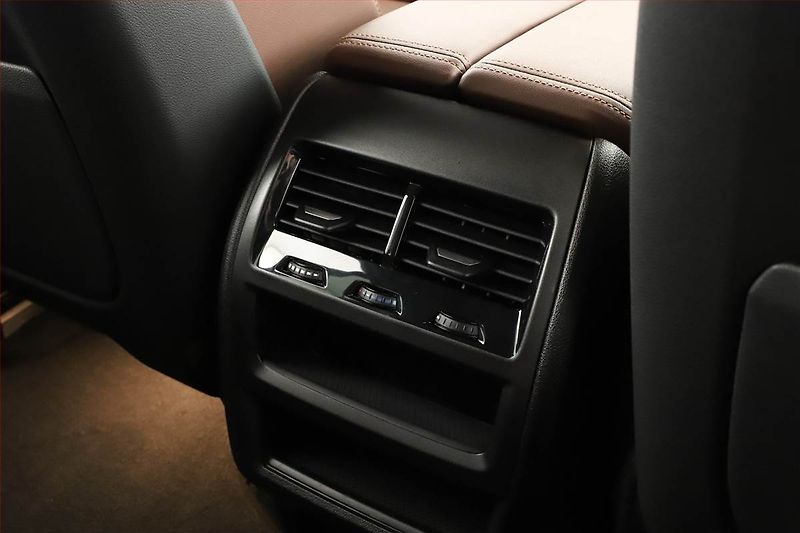 BMW X5 (2024) xDrive30d, M Paket, ventilace - fotka 10 z 28