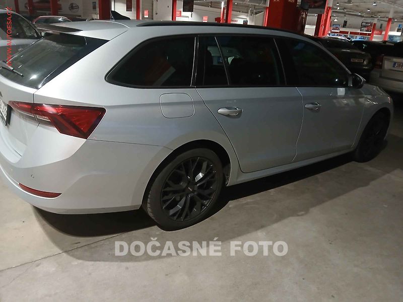 Škoda Octavia (2021) 2.0TDi, 2.maj,ČR, Ambition - fotka 2 z 3