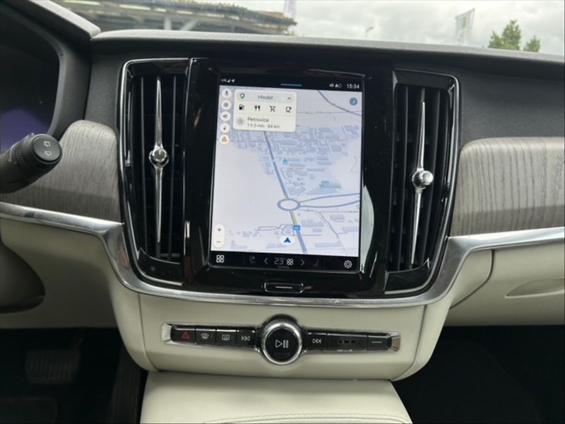 Volvo V90 2,0 CC B4 D Core AWD AT - fotka 10 z 11