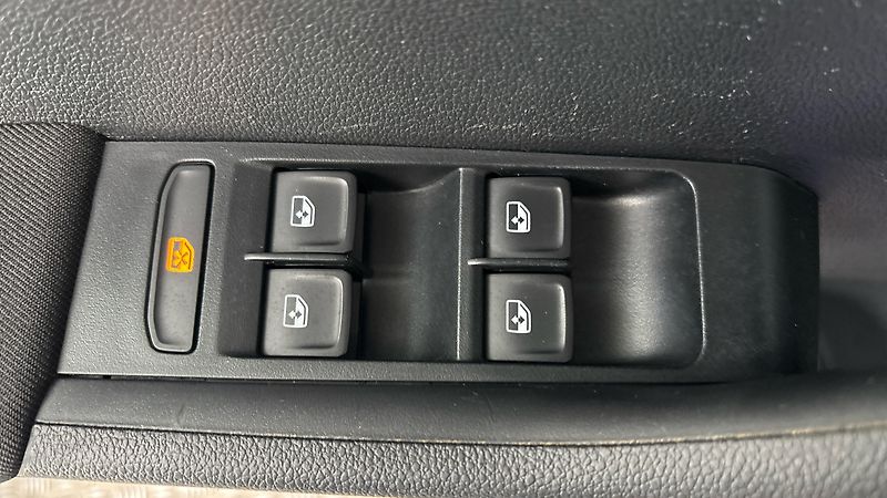 Škoda Fabia 1.0 TSI Combi - fotka 23 z 24
