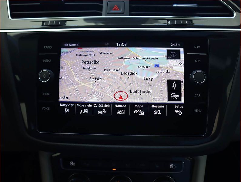 Volkswagen Tiguan (2019) 1.5 TSI - fotka 13 z 23