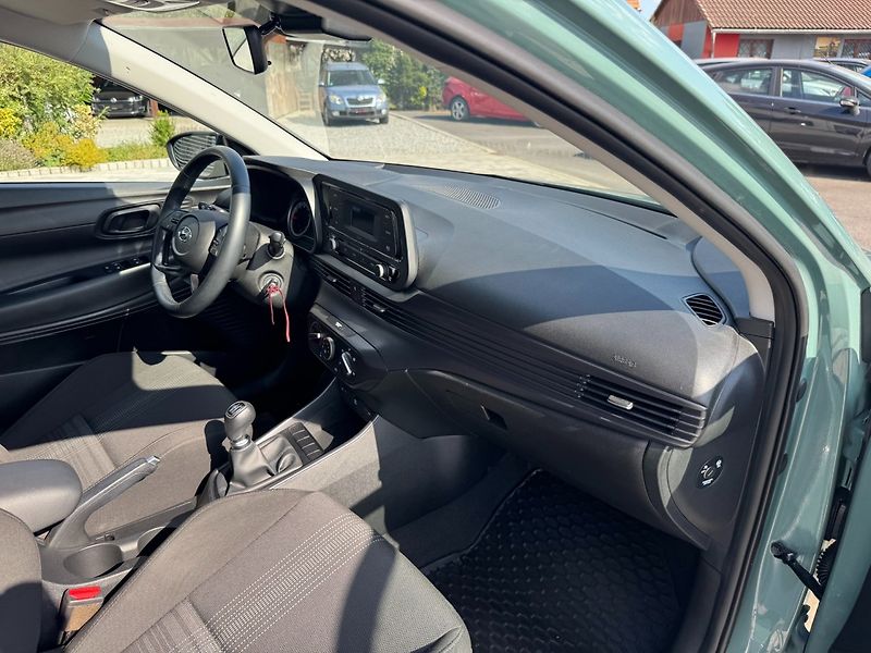 Hyundai Bayon (2022) 1.2i 62kW Comfort Club - fotka 27 z 29