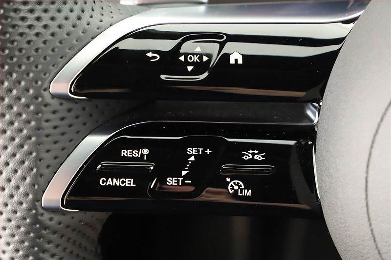 Mercedes-Benz GLC (2025) 300 de 4MATIC, AMG LINE - fotka 22 z 28