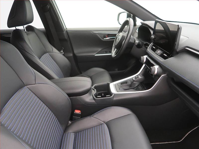 Toyota RAV4 (2023) 2.5 Hybrid - fotka 9 z 16
