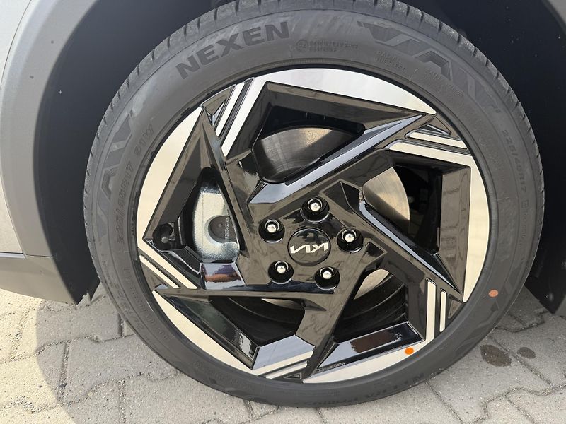 Kia K4 Sportswagon (2026) EXCLUSIVE 1.6 T-GDI 7DCT ALU17 - fotka 11 z 15