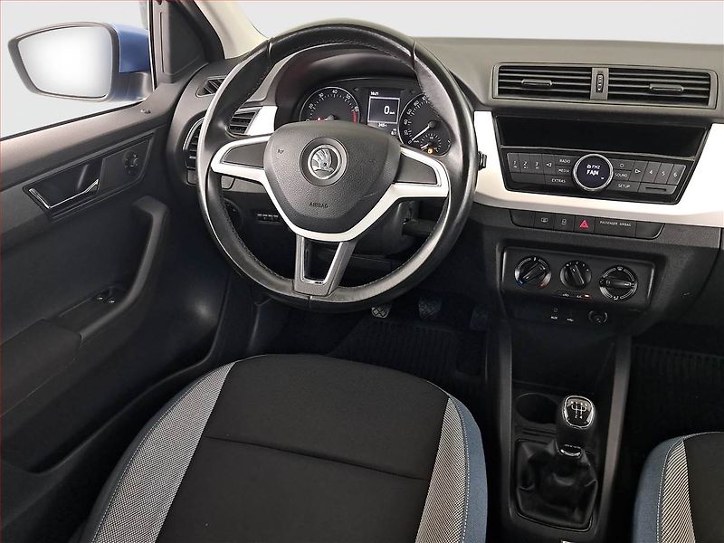 Škoda Fabia (2015) Ambition 1.2 TSI, ČR,1.maj - fotka 7 z 14