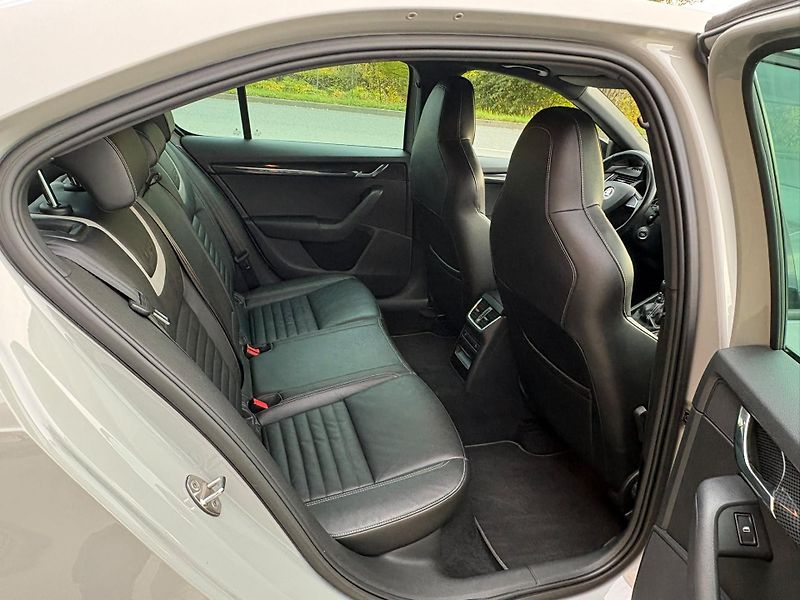 Škoda Octavia (2014) - fotka 15 z 17