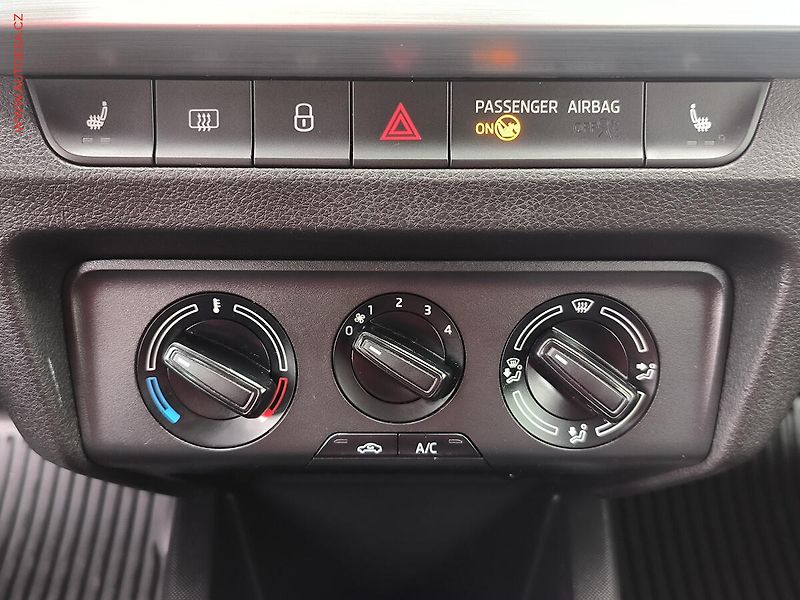 Škoda Fabia (2021) 1.0 TSI, Ambition, TZ, kamera - fotka 15 z 21