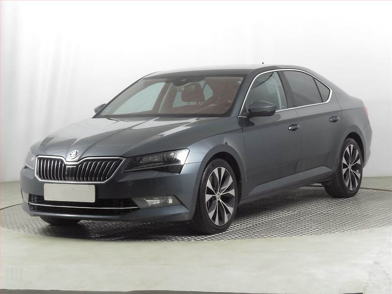 Škoda Superb (2016) 2.0 TSI, 4X4, Automat, Navi - fotka 2 z 28