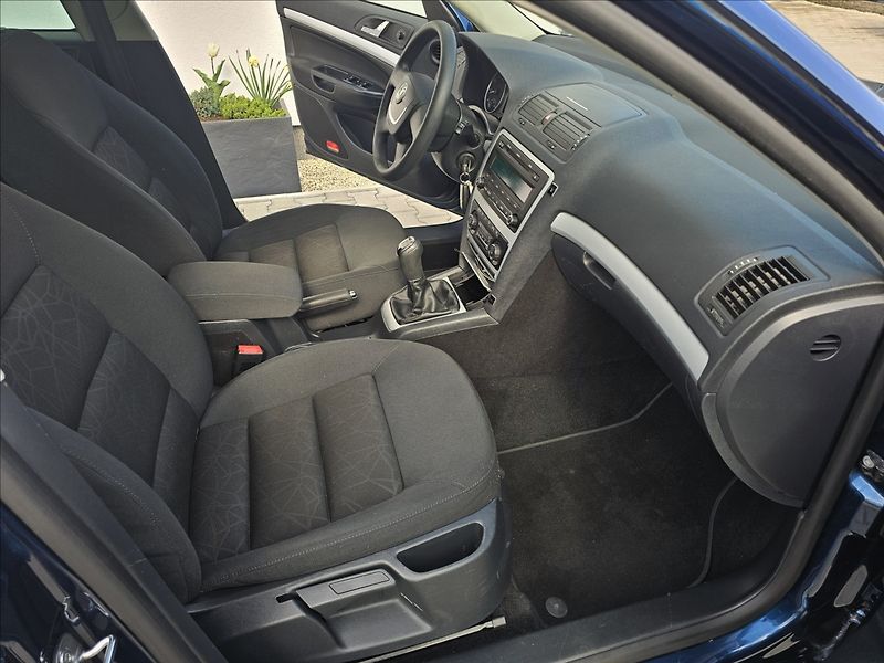 Škoda Octavia II 1,2TSi 77KW Family - fotka 34 z 46
