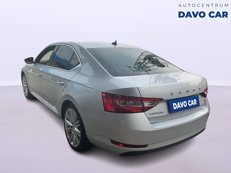 Škoda Superb iV 1,4 TSI 160kW Style DSG DPH - fotka 2 z 35