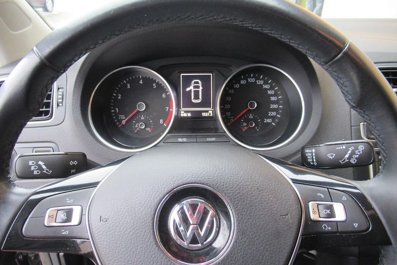 Volkswagen Polo 1.0 MPi AUT. KLIMA  NAVIGACE - fotka 12 z 26