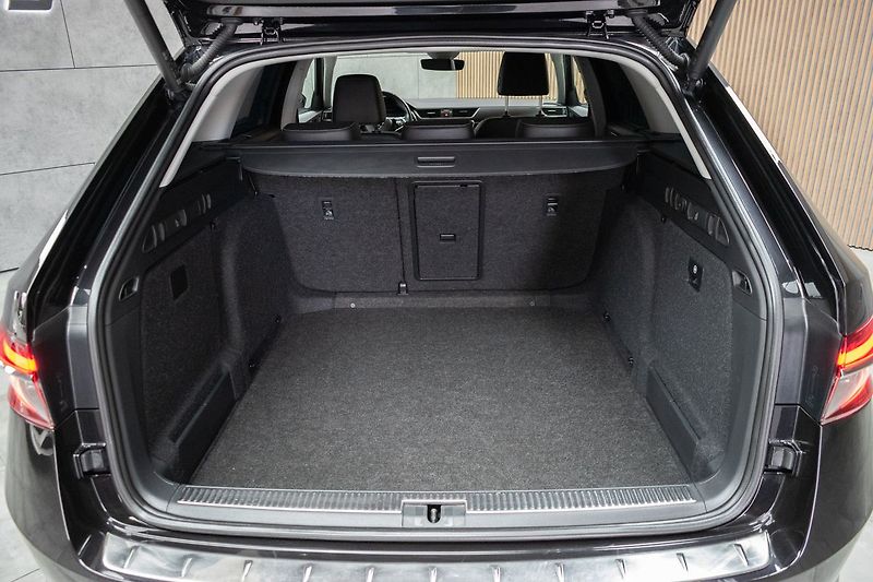 Škoda Superb 2.0TDI L&K*N.TOPENÍ*DPH*ČR 1.M - fotka 45 z 48