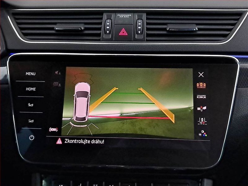 Škoda Superb (2018) Sportline 2.0 TDI - fotka 16 z 25