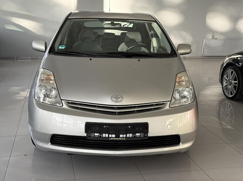 Toyota Prius (2005) - fotka 2 z 24