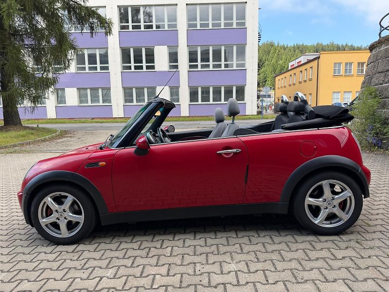 Mini Cooper 1,6i  Cabrio  - fotka 2 z 17