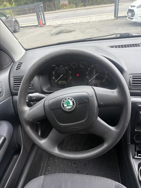 Škoda Octavia (2009) 1.6 75 kW, bezin + lpg - fotka 9 z 13