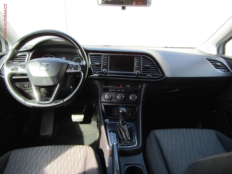 Seat Leon (2017) 2.0 TDi, DSG, navi - fotka 8 z 15
