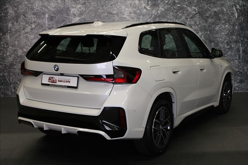 BMW X1 2,0 23d 145 kW xDrive M Sport - fotka 3 z 29