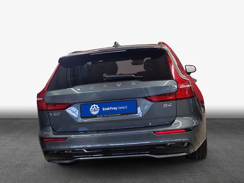 Volvo V60 B4 Plus Dark - fotka 5 z 15