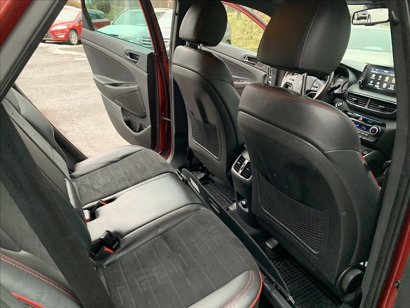Hyundai Tucson 1,6 CRDI 4x4 N Line 1.MAJ.,ČR - fotka 21 z 24