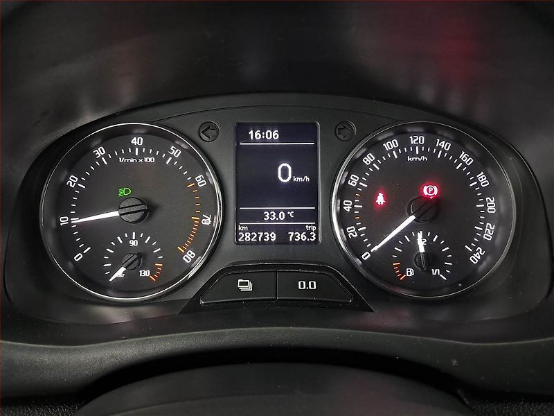 Škoda Fabia (2013) 1.2 12V, nová STK - fotka 11 z 16