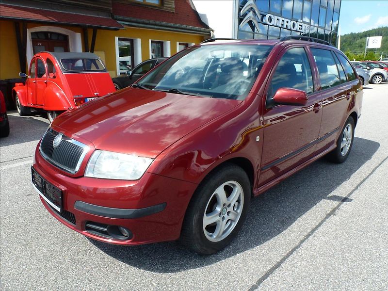 Škoda Fabia 1,4 16V Parkovací kamera - fotka 2 z 47