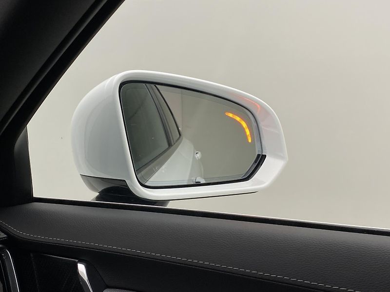 Volvo V90 B4 BRIGHT PLUS AUT - fotka 39 z 63