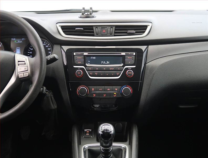 Nissan Qashqai (2015) 1.2 DIG-T, Serv.kniha - fotka 12 z 18