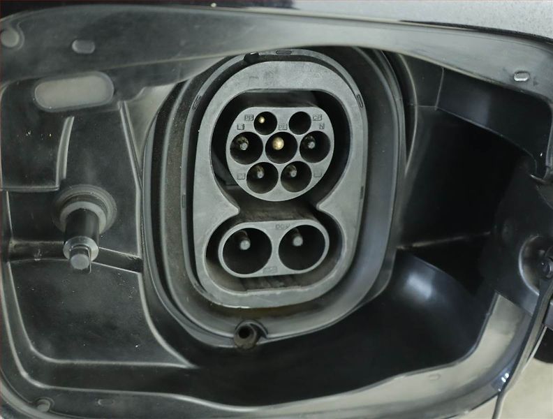 Škoda Enyaq (2021) iV 60 (62 kWh), SoH 92% - fotka 17 z 18
