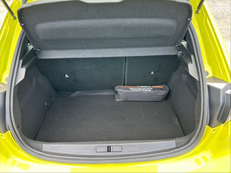 Peugeot 208 1,2 PT Active - fotka 6 z 11