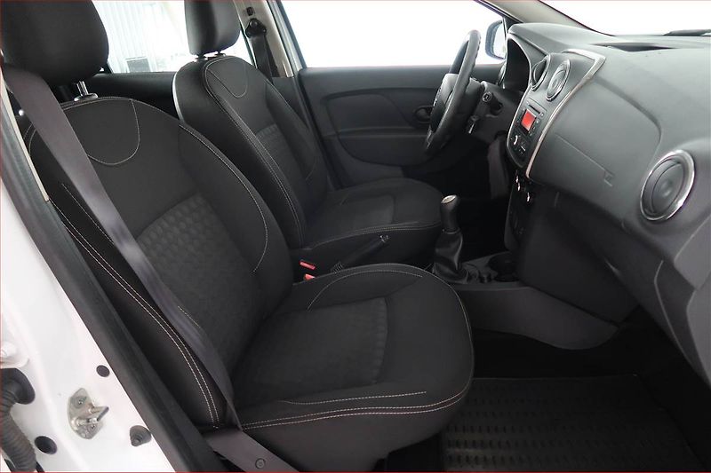 Dacia Logan (2014) 1.2 16V, po STK, Tažné - fotka 9 z 14