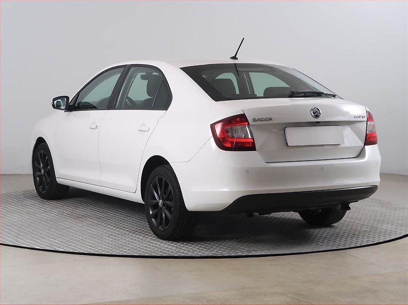 Škoda Rapid (2017) Style 1.0 TSI, Serv.kniha - fotka 4 z 16