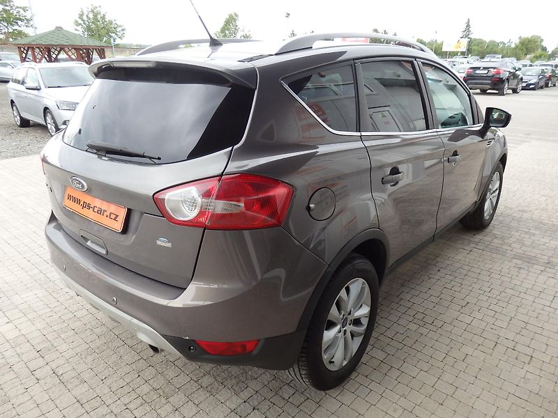 Ford Kuga 2.0 TDCi 4x4 ZÁLOHOVÁNO - fotka 4 z 17