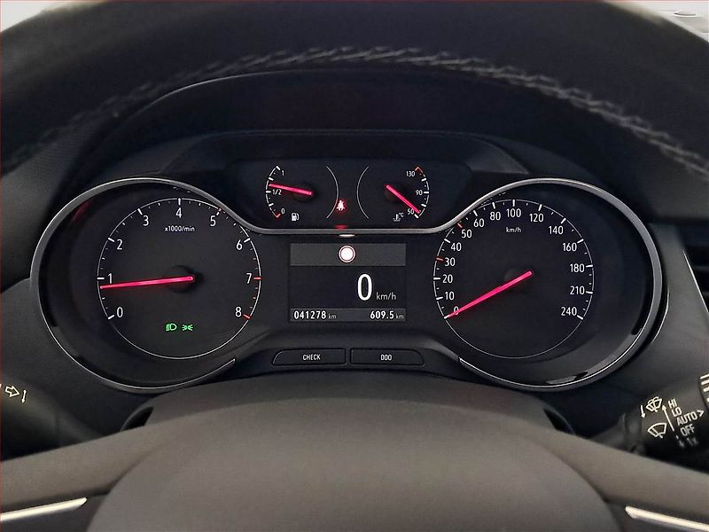 Opel Crossland X (2021) 1.2 Turbo, ČR,1.maj - fotka 11 z 19
